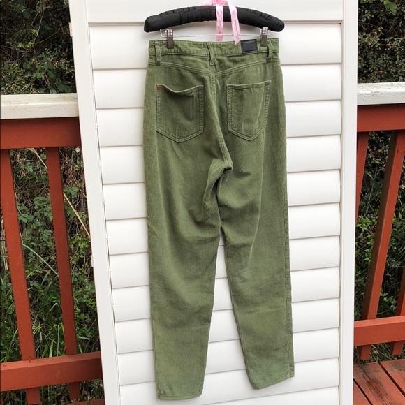 Urban Outfitters Mom High-Rise Corduroy Pants - Picture 15 of 16